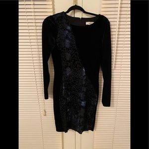 Belle Madgley Mischka women’s long sleeve dress